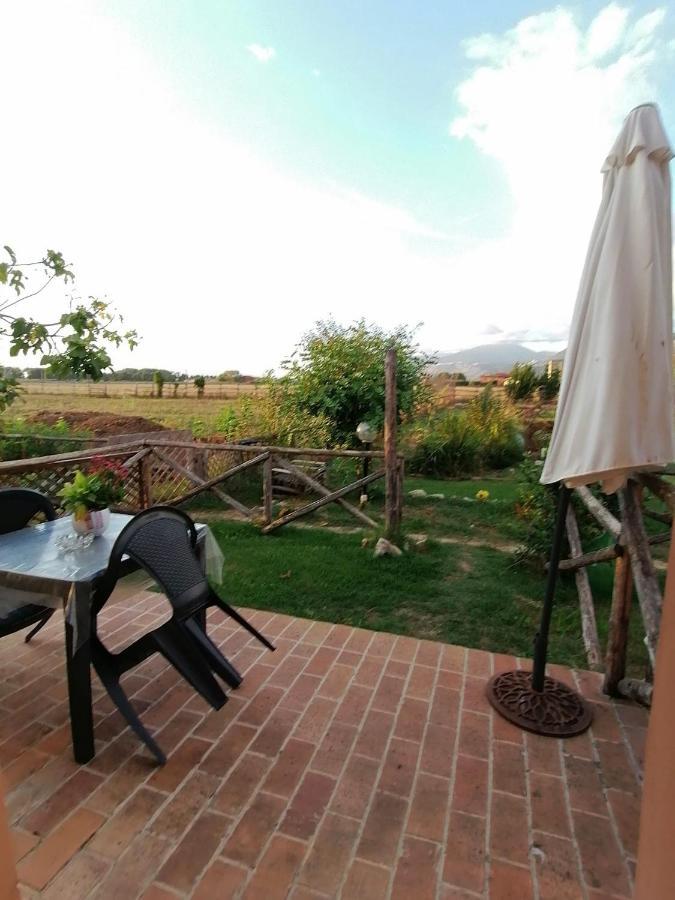 Casale Cavatella Bed & Breakfast Sermoneta Exterior photo