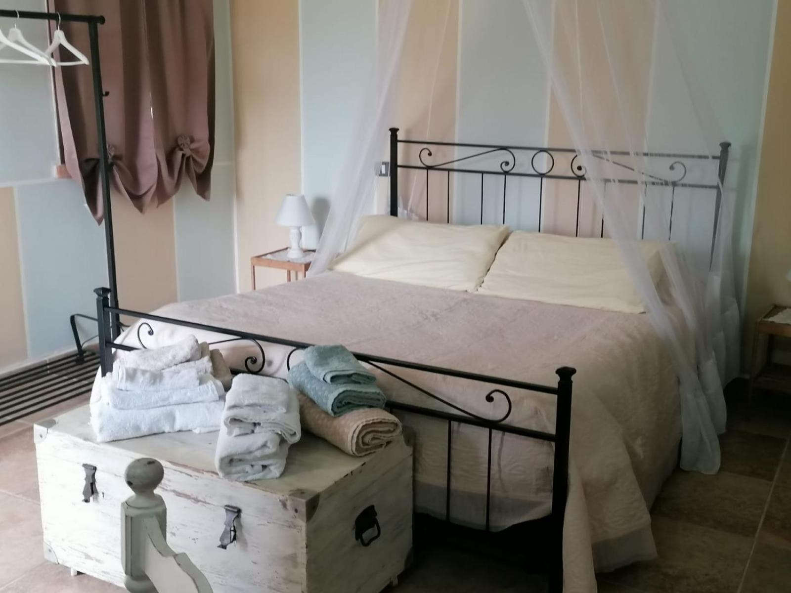 Casale Cavatella Bed & Breakfast Sermoneta Exterior photo